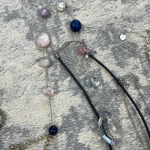 Bulk Lot of Mixed Fashion Costume Jewelry Necklaces Rings Bracelets Earrings - Picture 8 of 11